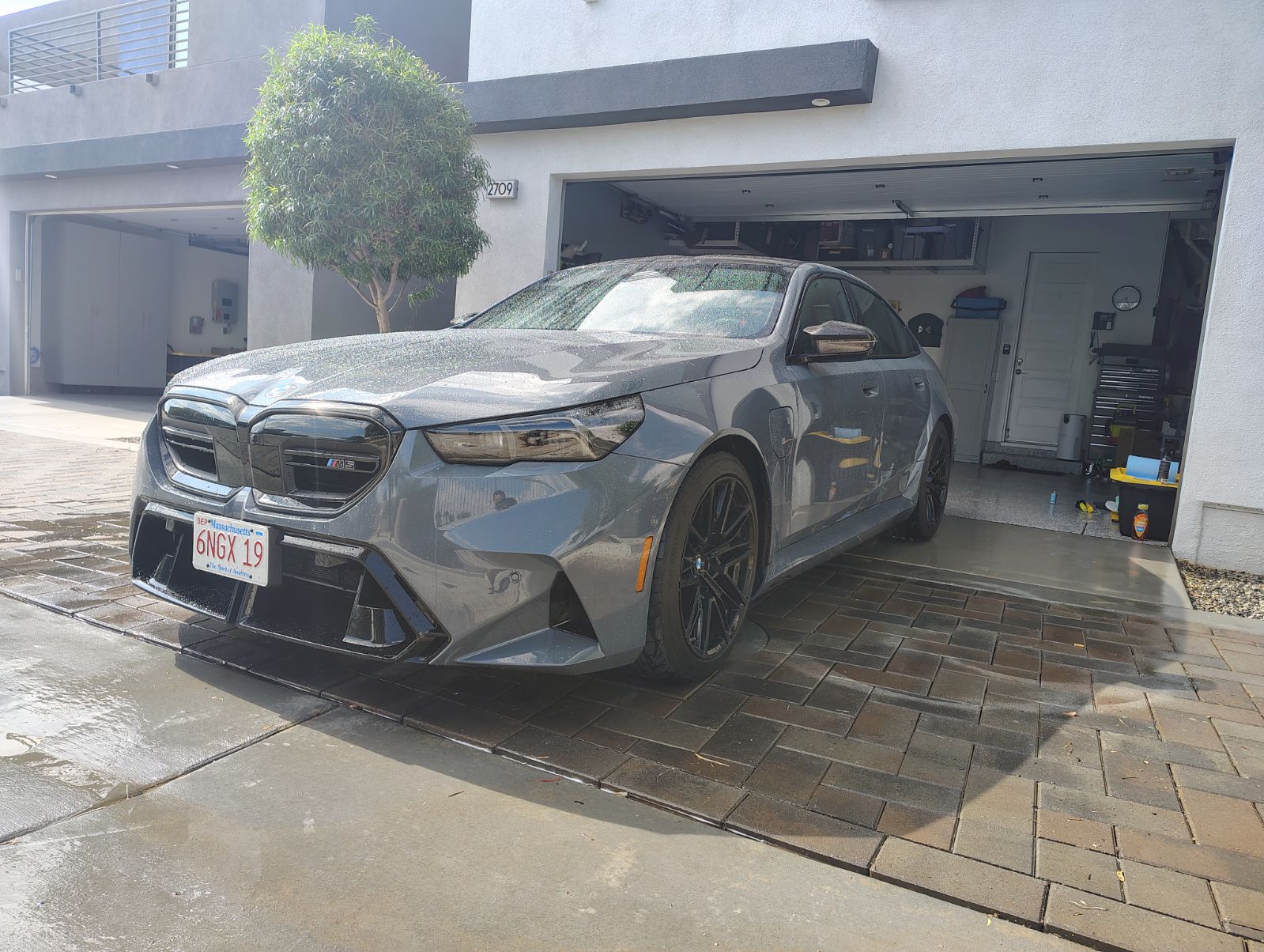 BMW M5 water beading effect